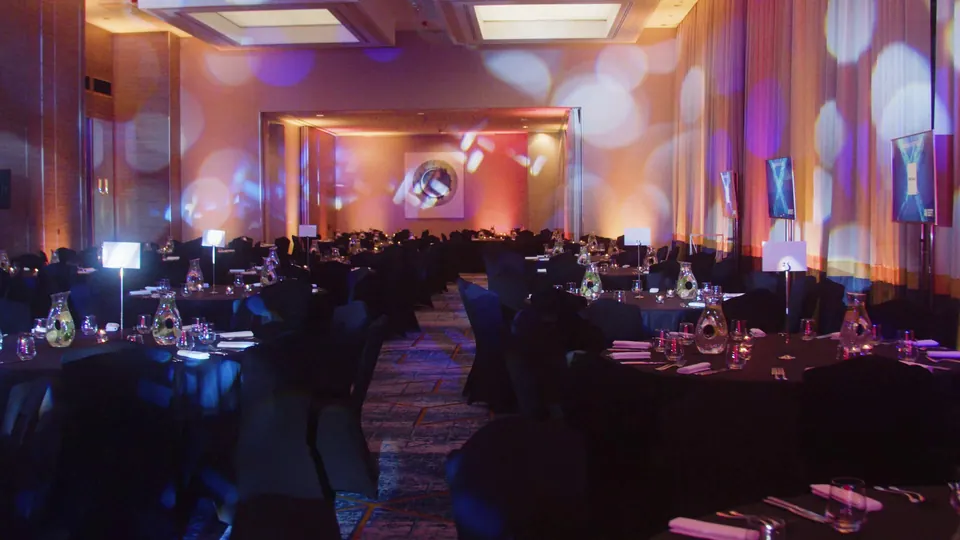 The 2023 Gala room at InterContinental Warsaw laid out before the guests arrive