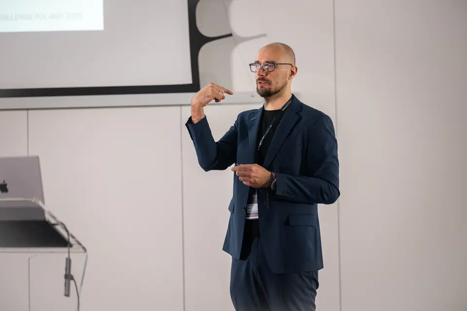 A presentation in the EXS 2024 workshop room